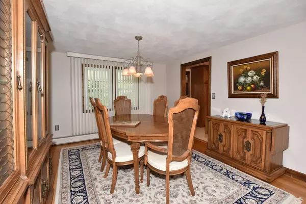 Milford, MA 01757,4 Robin Road