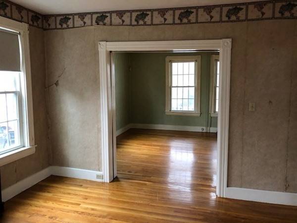 Milford, MA 01757,26-28 Chapin