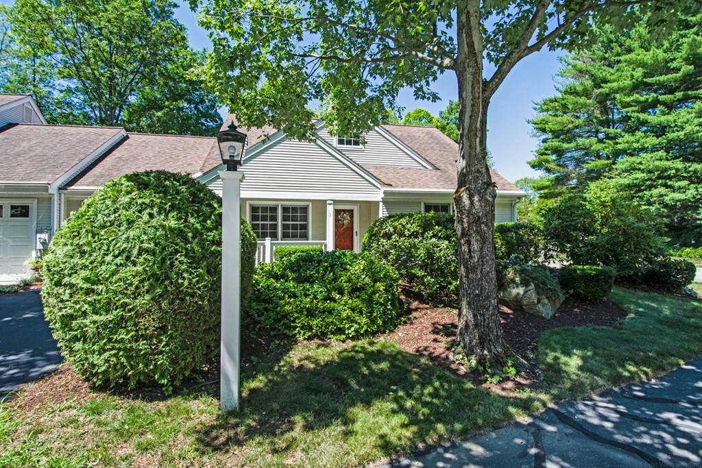 Shrewsbury, MA 01545,1 Cabot Dr #1