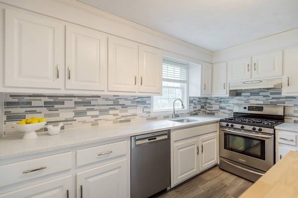 542 Salem St, North Andover, MA 01845