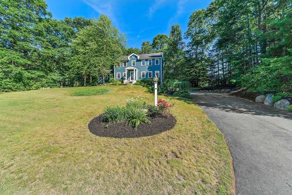 110 Briarwood Dr, Hanover, MA 02339