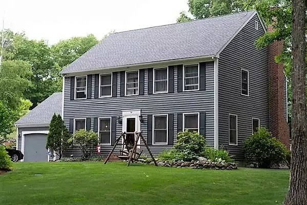 34 Clinton Rd, Sterling, MA 01564