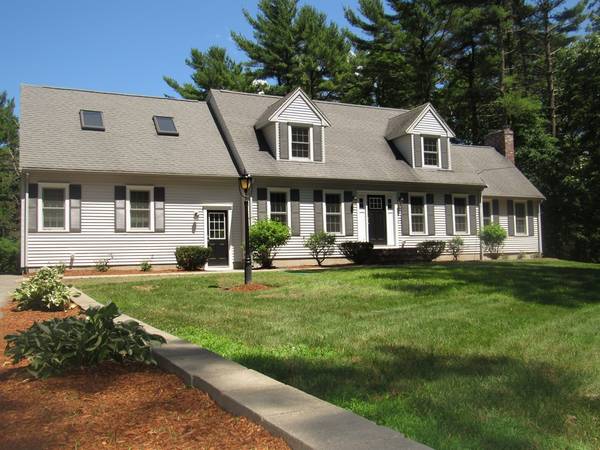 9 Barstow St, Lakeville, MA 02347