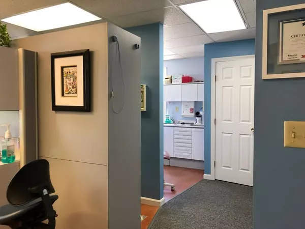Groton, MA 01450,16 Hollis Street
