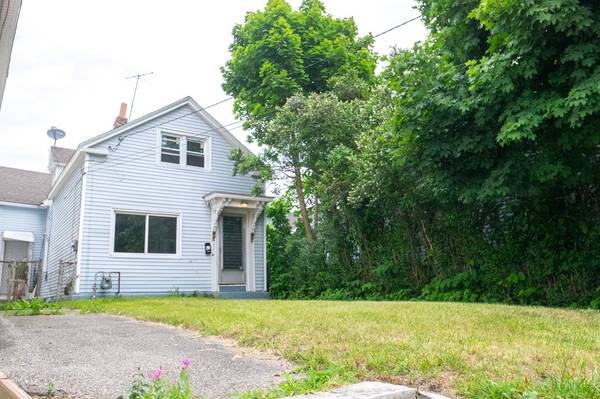 225 Cross, Lowell, MA 01854