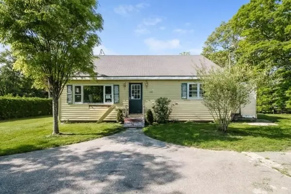 358 Old Bedford Rd, Westport, MA 02790