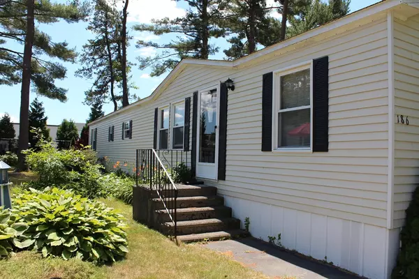 Wareham, MA 02576,186 Pineview Terrace