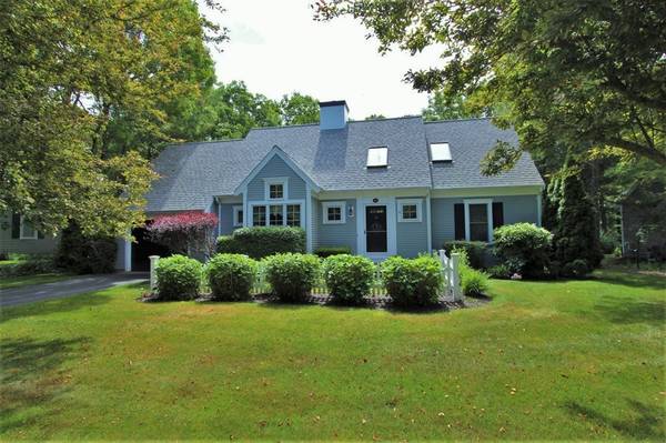 42 Daybreak Ln, Barnstable, MA 02601