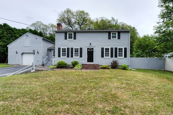 6 Old Howarth Rd, Oxford, MA 01540