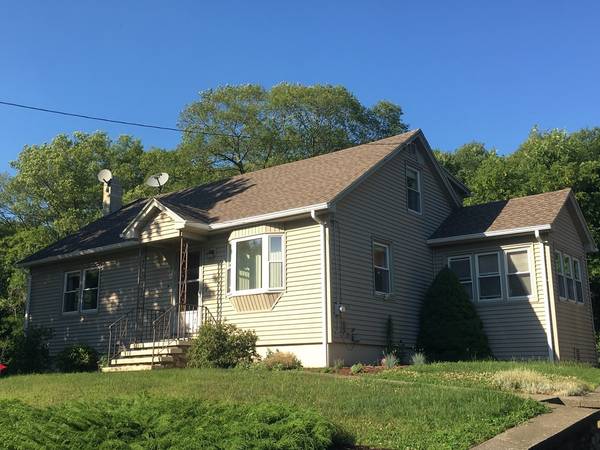 51 Harris St, Webster, MA 01570