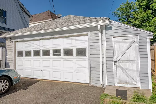 Springfield, MA 01109,1027 Roosevelt Ave