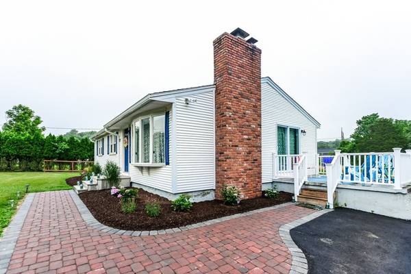 Rehoboth, MA 02769,77 New St