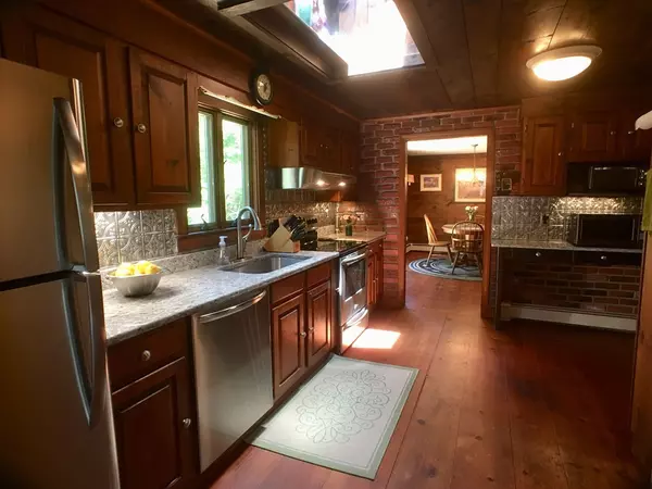 Brewster, MA 02631,322 Greenland Pond