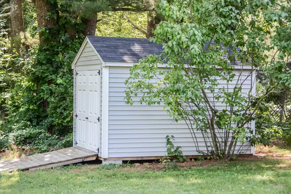 Stow, MA 01775,316 Red Acre Rd