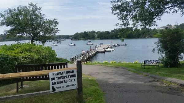 Gloucester, MA 01930,5 Wolf Hill Road