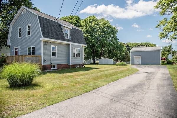 Seekonk, MA 02771,13 Mayfield