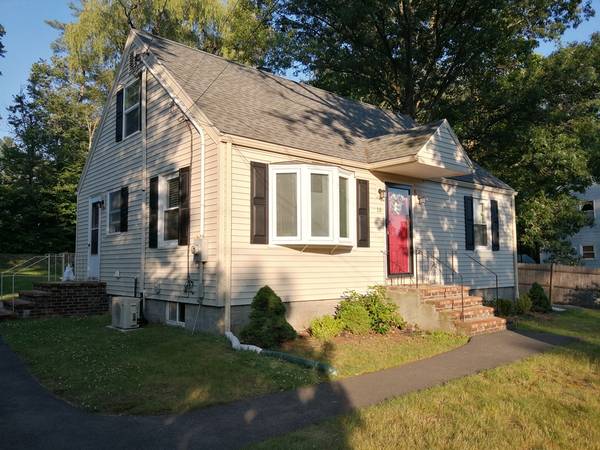 15 College, Methuen, MA 01844