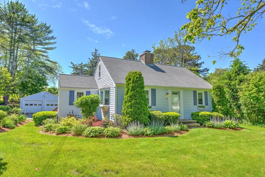 8 Chipman Rd, Sandwich, MA 02563