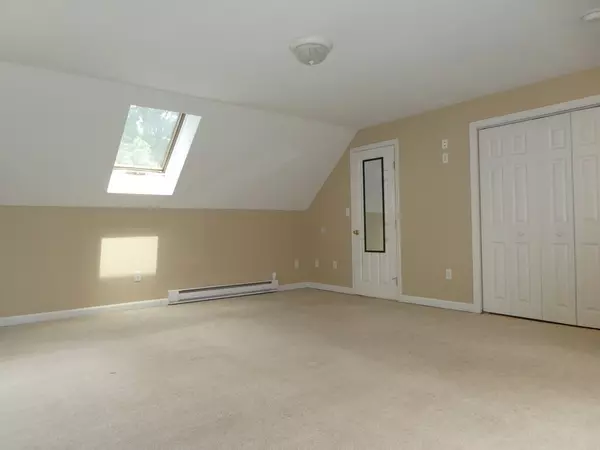 Middleboro, MA 02346,73 Old Center Street