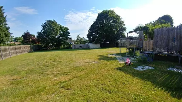 Somerset, MA 02726,83 Chatterton Avenue