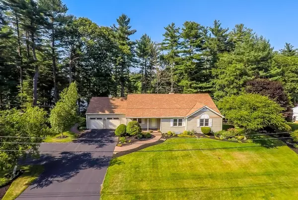 55 W Lake Drive, Taunton, MA 02780