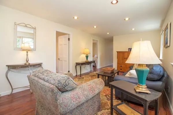 Plymouth, MA 02360,27 Theatre Colony Way