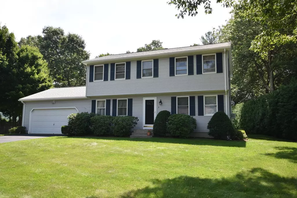 Easthampton, MA 01027,2 Wellington Circle