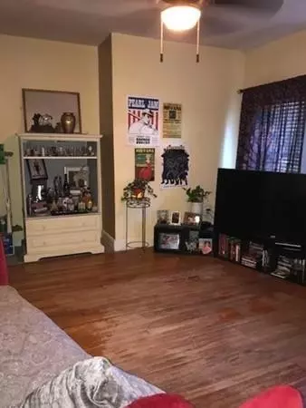 Lowell, MA 01852,400 E Merrimack St #400