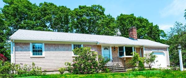 115 Sailfish Dr, Falmouth, MA 02536