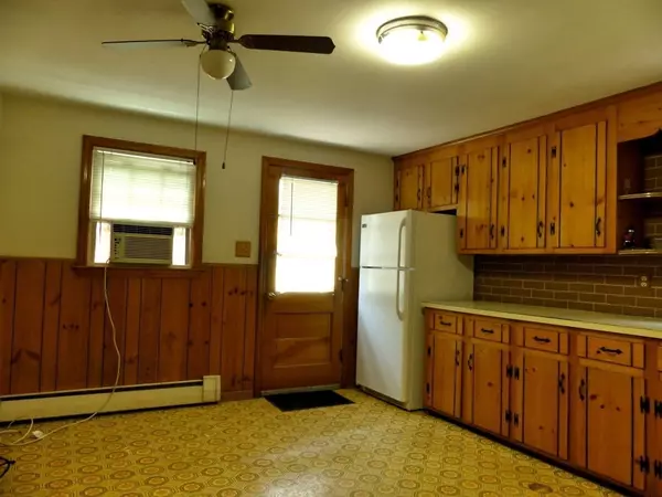 Dracut, MA 01826,74 Sunset Rd