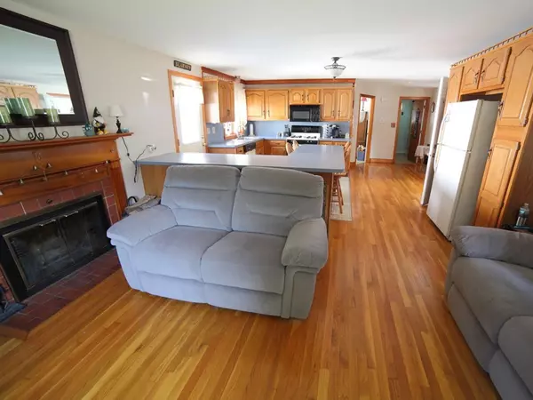 Whitman, MA 02382,52 Joyce Avenue