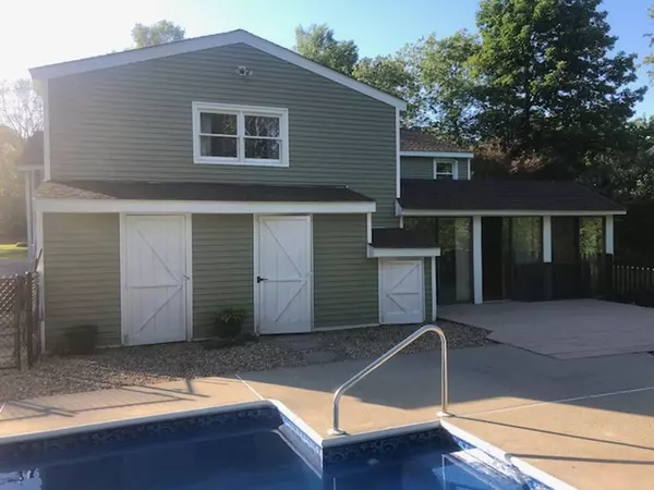 Millbury, MA 01527,69 S. Oxford Rd