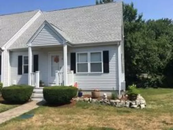 68 Gatsby Dr #8, Raynham, MA 02767