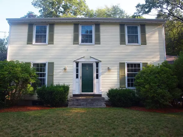 17 Marlboro Rd, Georgetown, MA 01833