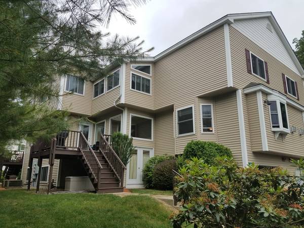 602 Old Bridge Lane #602, Bellingham, MA 02019