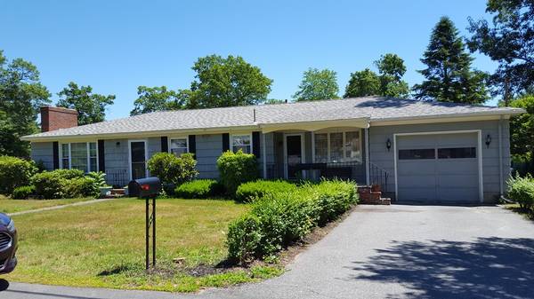 12 Barton Ave, Dracut, MA 01826