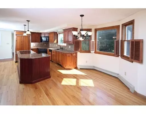 Pembroke, MA 02359,52 Captain Torrey Lane