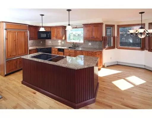 Pembroke, MA 02359,52 Captain Torrey Lane
