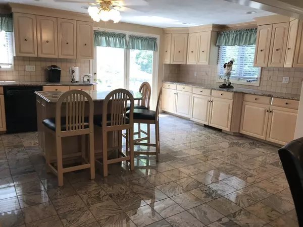 Peabody, MA 01960,25 Brentwood Dr