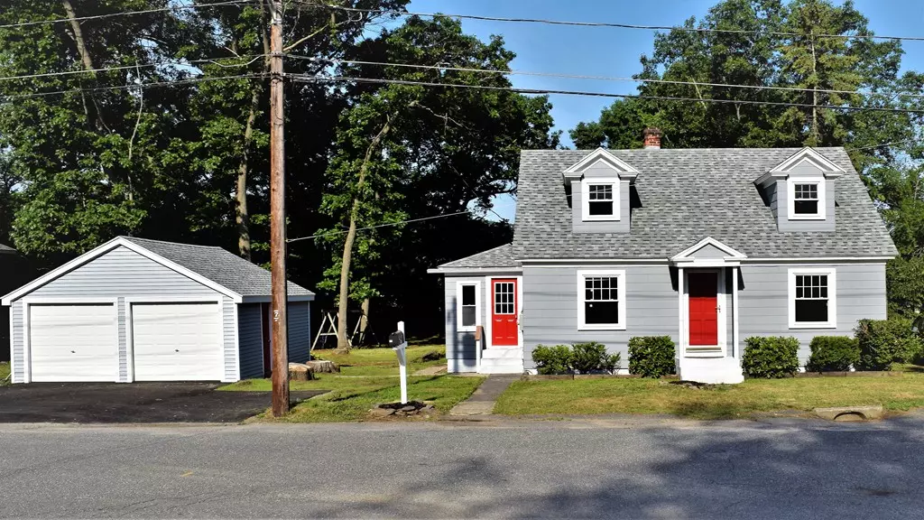 22 Hoover St, Leominster, MA 01453