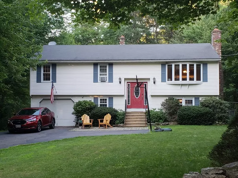 61 East Charlton Rd, Spencer, MA 01562