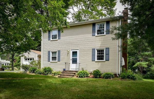 32 Highgate Road, Framingham, MA 01701