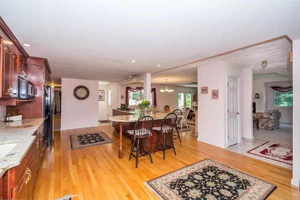 77 Tercentennial Drive, Billerica, MA 01821