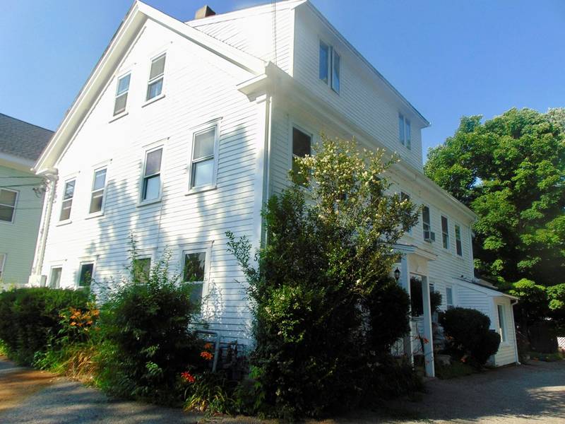 3 Cedar #A, Amesbury, MA 01913