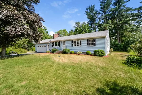 27 Pine Ridge Dr, Ayer, MA 01432