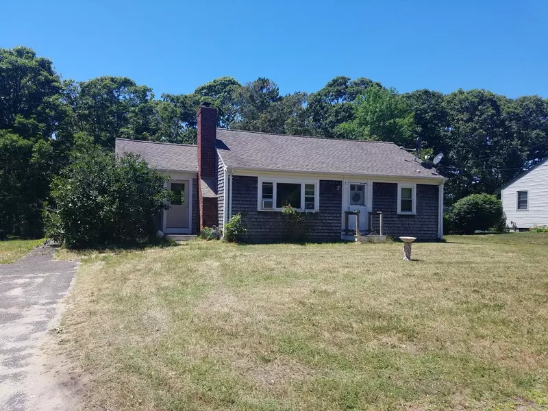 4 Wayside Dr, Harwich, MA 02671