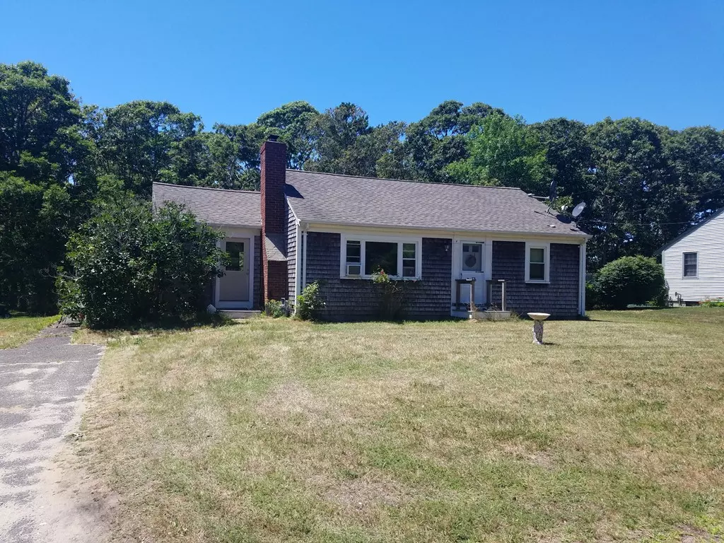 Harwich, MA 02671,4 Wayside Dr