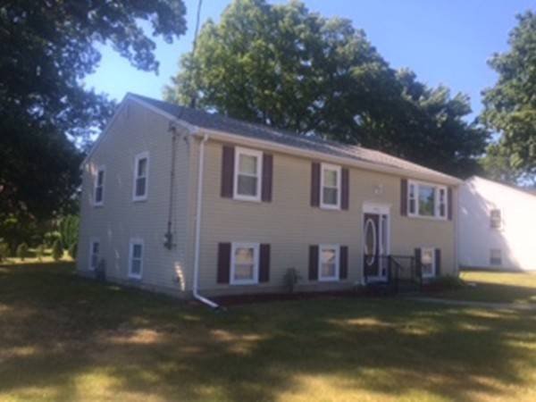 996 Elsbree St, Fall River, MA 02720