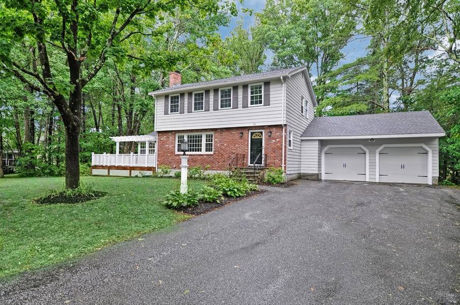 93 Karen Circle, Holliston, MA 01746