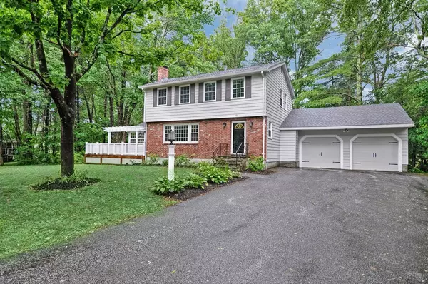 Holliston, MA 01746,93 Karen Circle